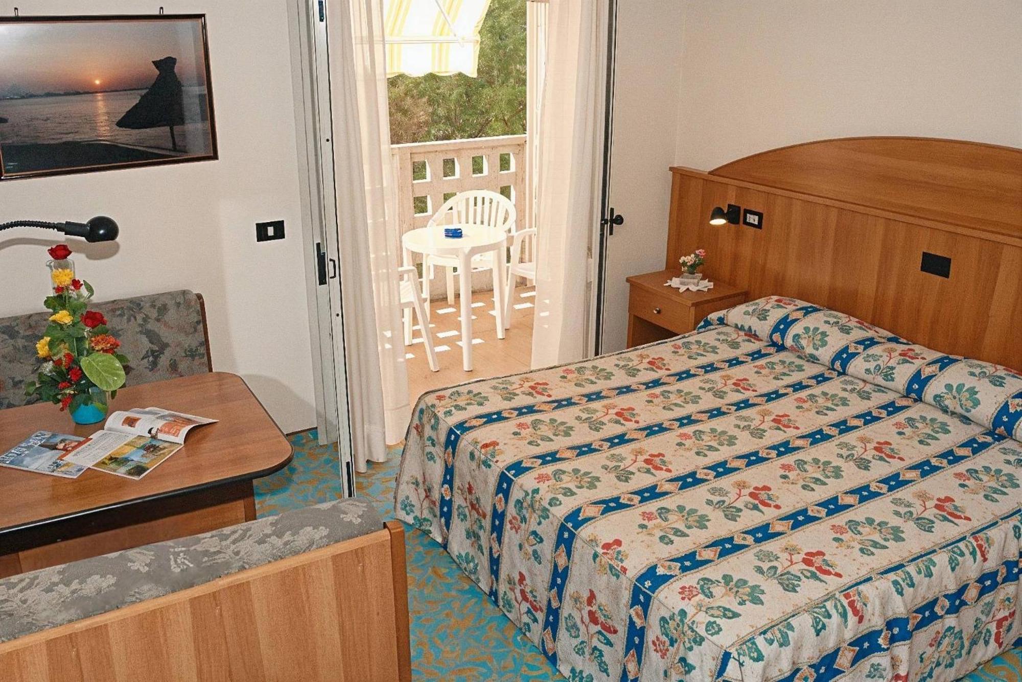 Hotel Abbazia Lignano Sabbiadoro Ngoại thất bức ảnh