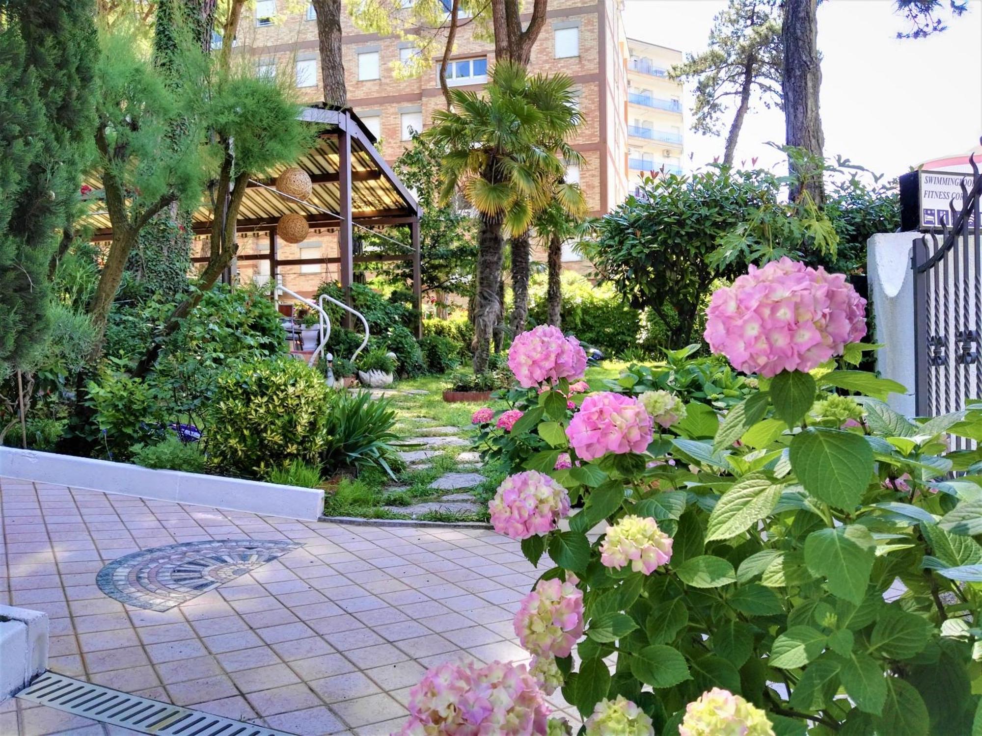 Hotel Abbazia Lignano Sabbiadoro Ngoại thất bức ảnh